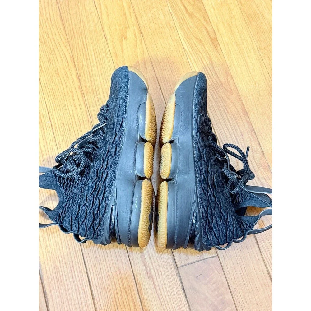 Nike LeBron 15 Black Gum Kids Basketball Shoes 922811-001 Size‎ 3.5Y